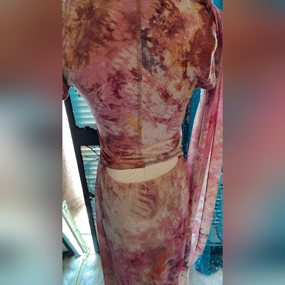 Rachael Roy Multi Layer Floral Floor length Dress. Tie Die Design Cut out back. - Picture 11 of 15